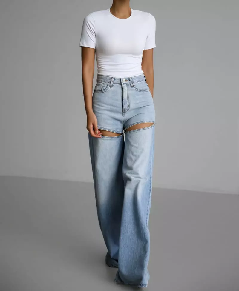 Buy MIXT by Nykaa Fashion White Solid V Neck Front Cut Out Crop Top Online