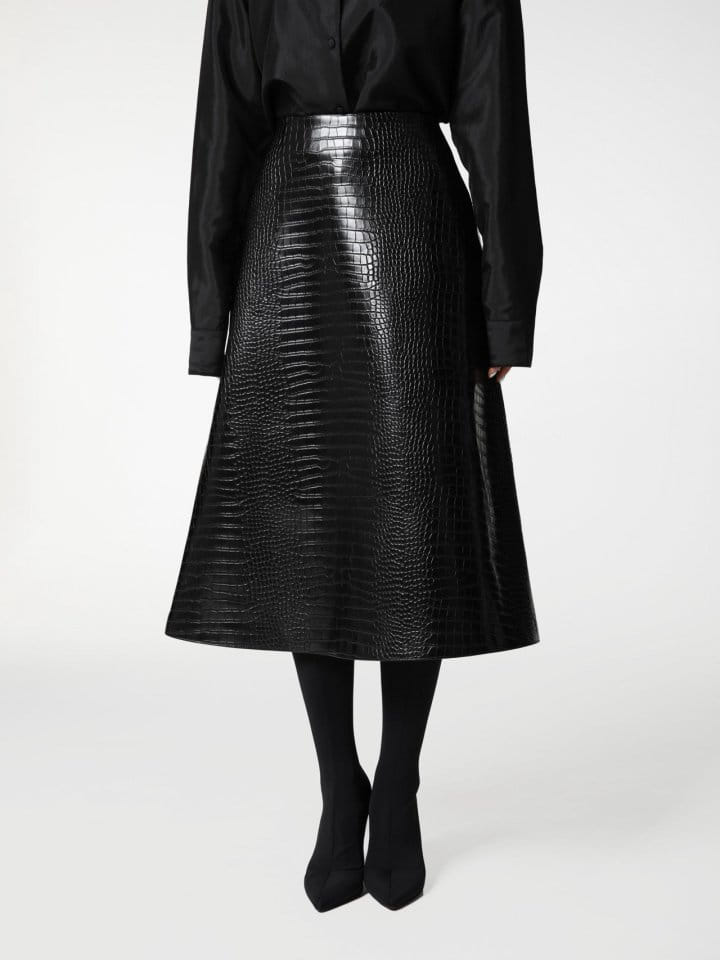 Paper Moon - Korean Women Fashion - #momslook - croco leather midi flared skirt - 2