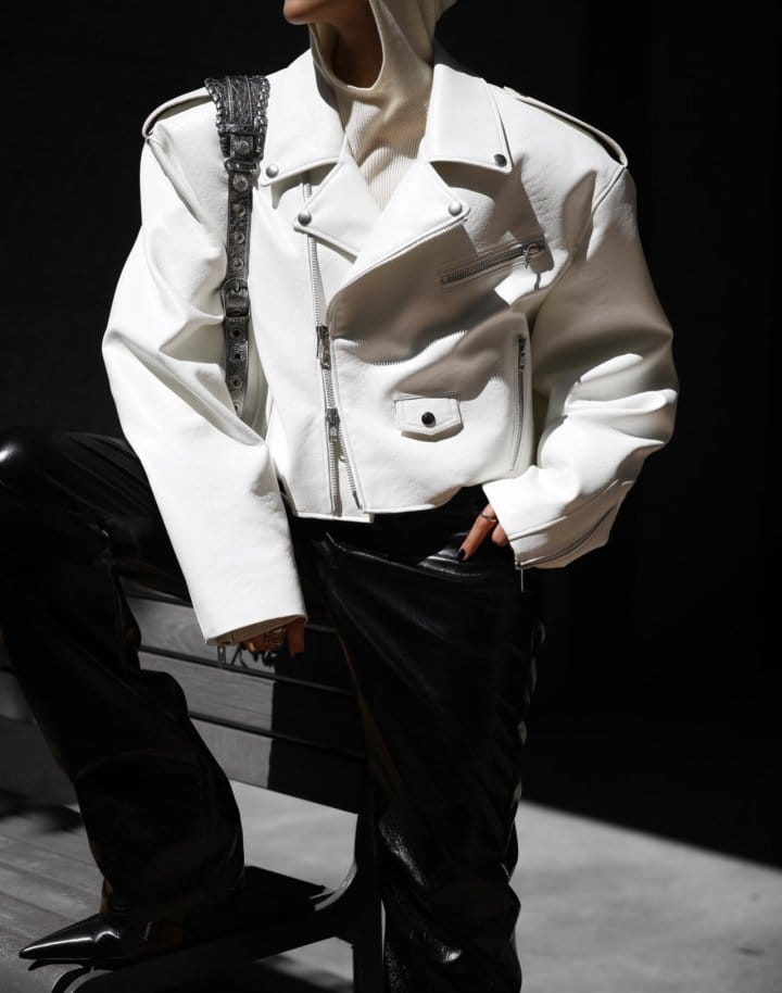 Paper Moon - Korean Women Fashion - #restrostyle - oversized vegan leather cropped chunky biker jacket - 3
