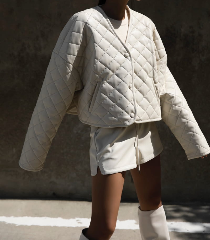 Paper Moon - Korean Women Fashion - #vintagekidsstyle - vegan leather button detail quilted cropped jacket  - 12