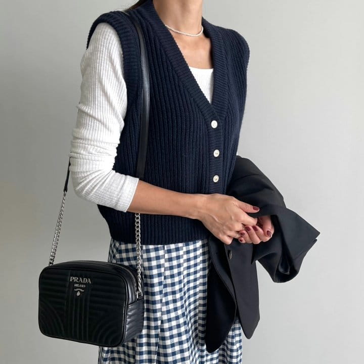 Ripple - Korean Women Fashion - #womensfashion - Paco Knit Vest - 6