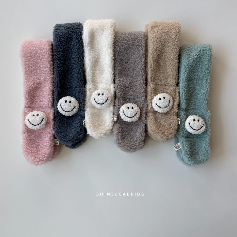 Shinseage Kids - Korean Children Fashion - #designkidswear - Bbogle Smile Neck Warmer - 3