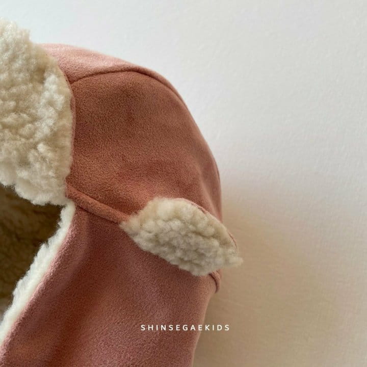 Shinseage Kids - Korean Children Fashion - #kidsstore - Suede Earmuffs Hat - 6