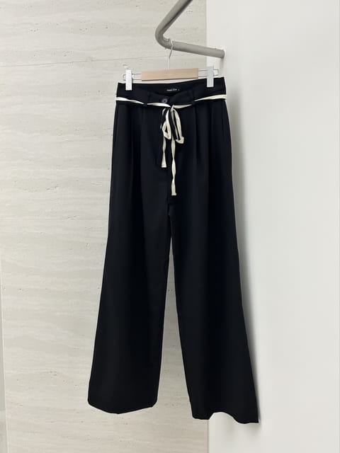 Vanilla - Korean Women Fashion - #womensfashion - Strap Pants - 11