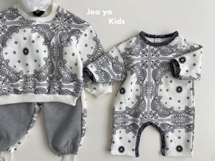 Jeaya & Mymi - Korean Baby Fashion - #babyoninstagram - Paisely Bodysuit - 8