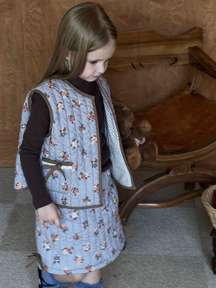 Otaly - Korean Children Fashion - #discoveringself - Flower Padding Vest