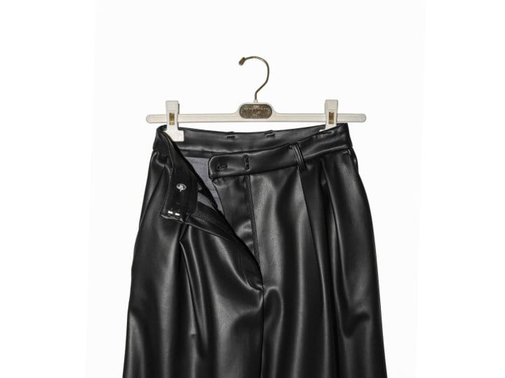Paper Moon - Korean Women Fashion - #momslook - leather low waisted double pleats wide trousers - 7
