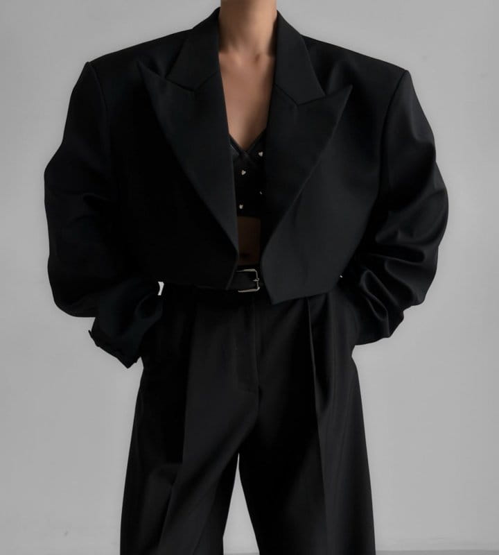 Paper Moon - Korean Women Fashion - #restrostyle - wool peaked lapel buttonless cropped blazer - 4