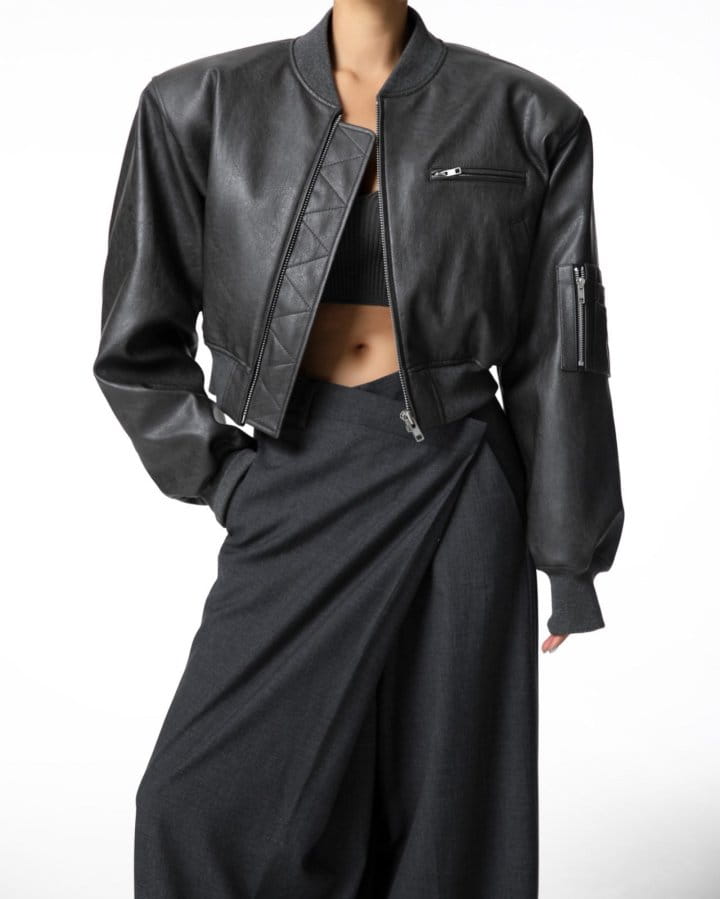 Paper Moon - Korean Women Fashion - #romanticstyle - vegan leather cropped full  up bomber jacket - 2