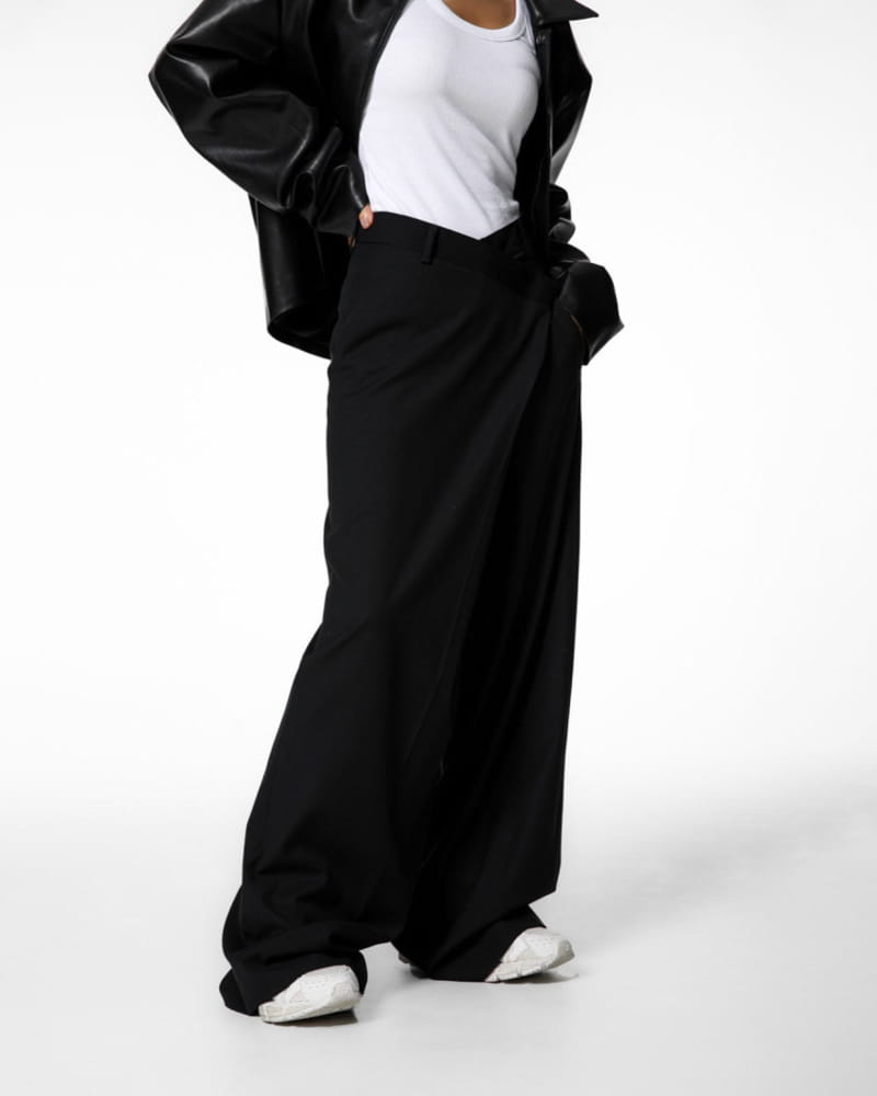Paper Moon - Korean Women Fashion - #womensfashion - two way zipped vegan leather jacket - 5