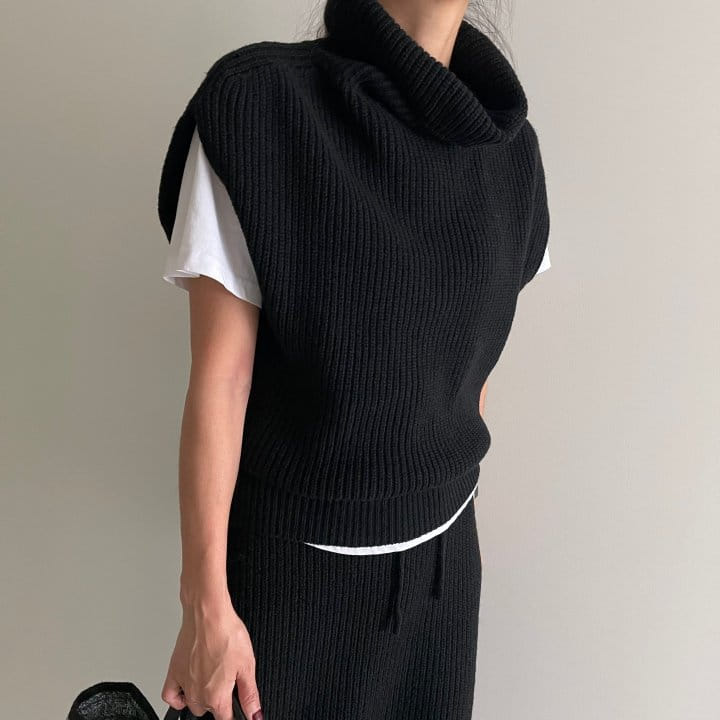 Ripple - Korean Women Fashion - #womensfashion - Celin Turtleneck Knit Tee - 6