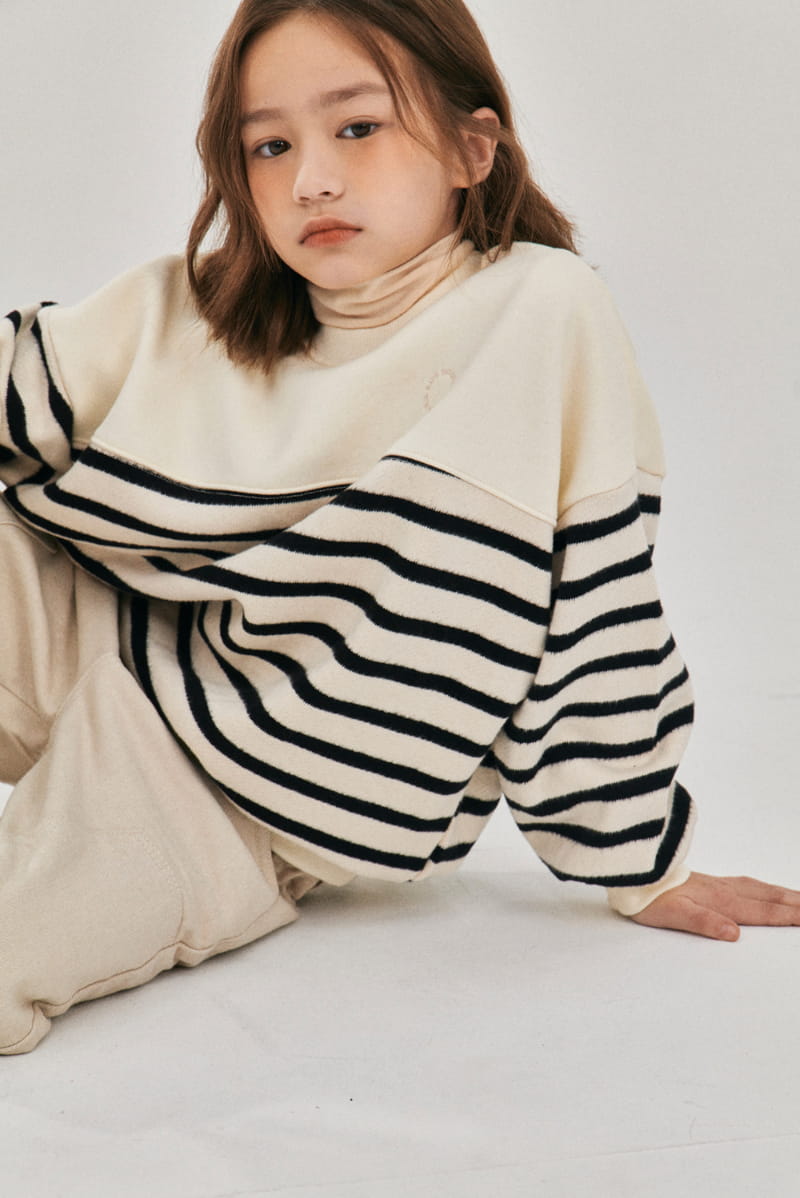 A-Market - Korean Children Fashion - #Kfashion4kids - Half St Swetshirt