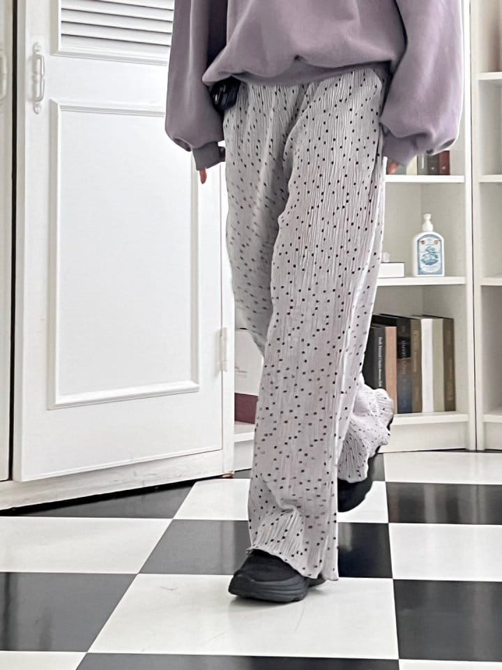 Bricklane - Korean Women Fashion - #momslook - Dot Pleats Pants - 2