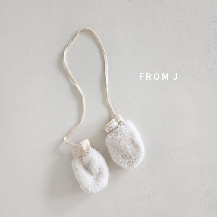 From J - Korean Baby Fashion - #babyfashion - Fluffy Gloves - 3