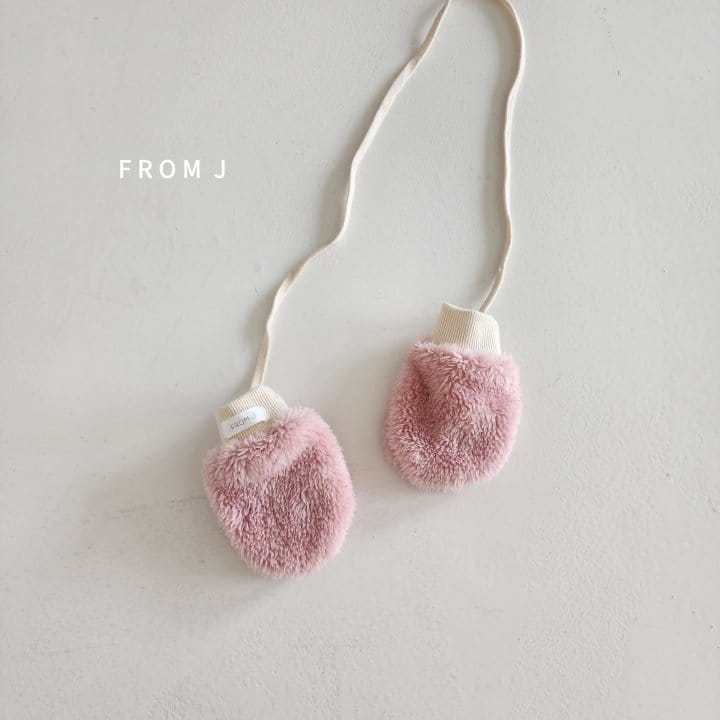 From J - Korean Baby Fashion - #babyoninstagram - Fluffy Gloves - 7