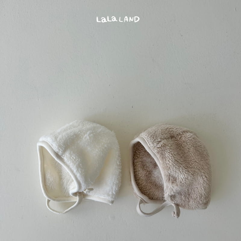 Lalaland - Korean Baby Fashion - #babylifestyle - Bebe Fluffy Button Bonnet - 2