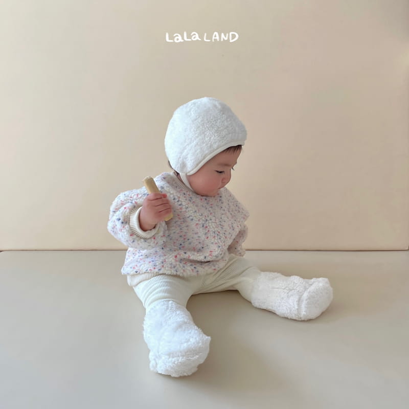Lalaland - Korean Baby Fashion - #babyoutfit - Bebe Fluffy Button Bonnet - 6