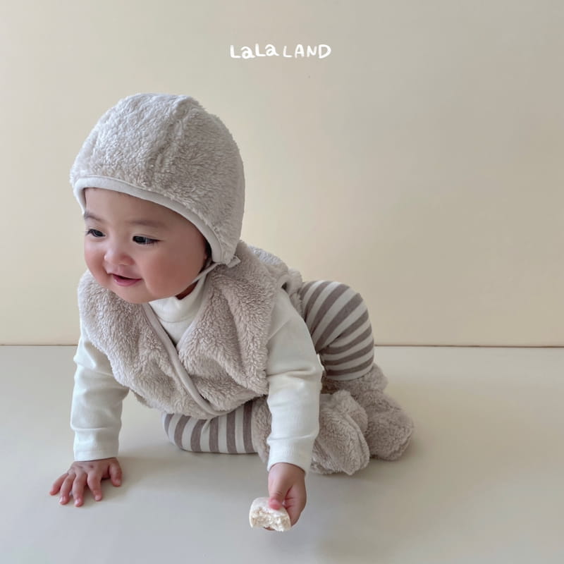 Lalaland - Korean Baby Fashion - #onlinebabyshop - Bebe Fluffy Button Bonnet - 9