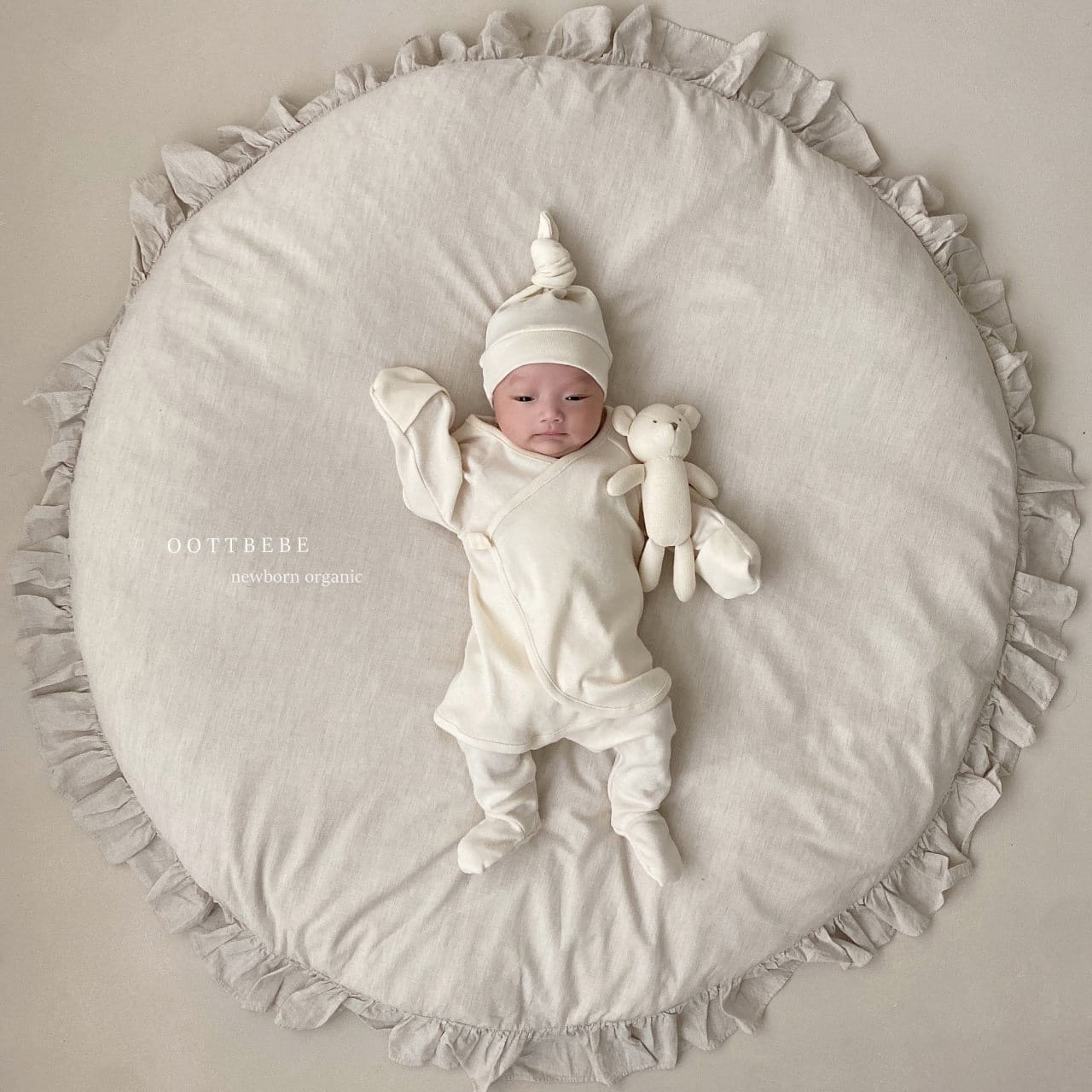 Oott Bebe - Korean Baby Fashion - #babyboutiqueclothing - Organic Baby Baenaejeogori Bonnet Set - 3