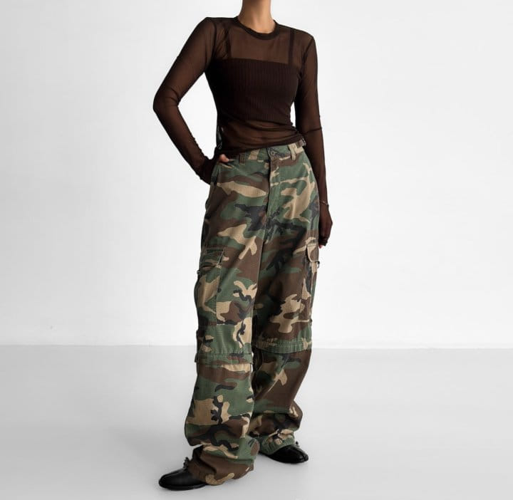 Paper Moon - Korean Women Fashion - #womensfashion - washed camouflage pattern pocket detail cargo trousers - 4