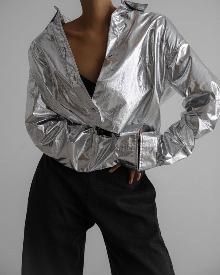 Paper Moon - Korean Women Fashion - #momslook - Metallic Foil Cropped Button Down Shirt  - 2
