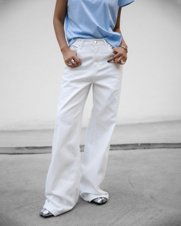 Paper Moon - Korean Women Fashion - #pursuepretty - high rise wide leg white denim pants - 3