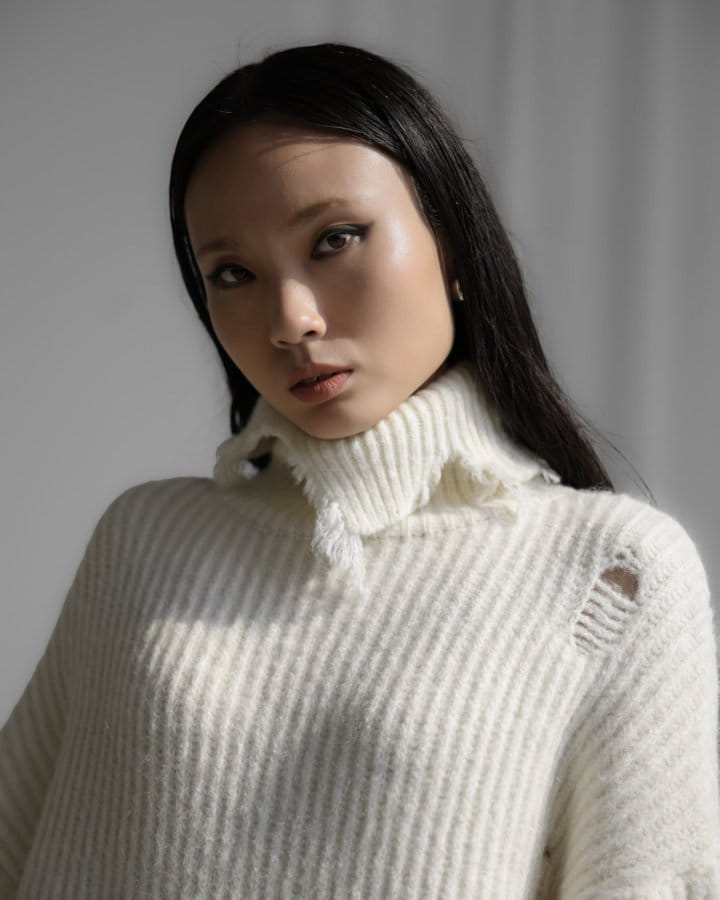 Paper Moon - Korean Women Fashion - #romanticstyle - alpaca blend wool chunky oversized distressed turltleneck knit - 3