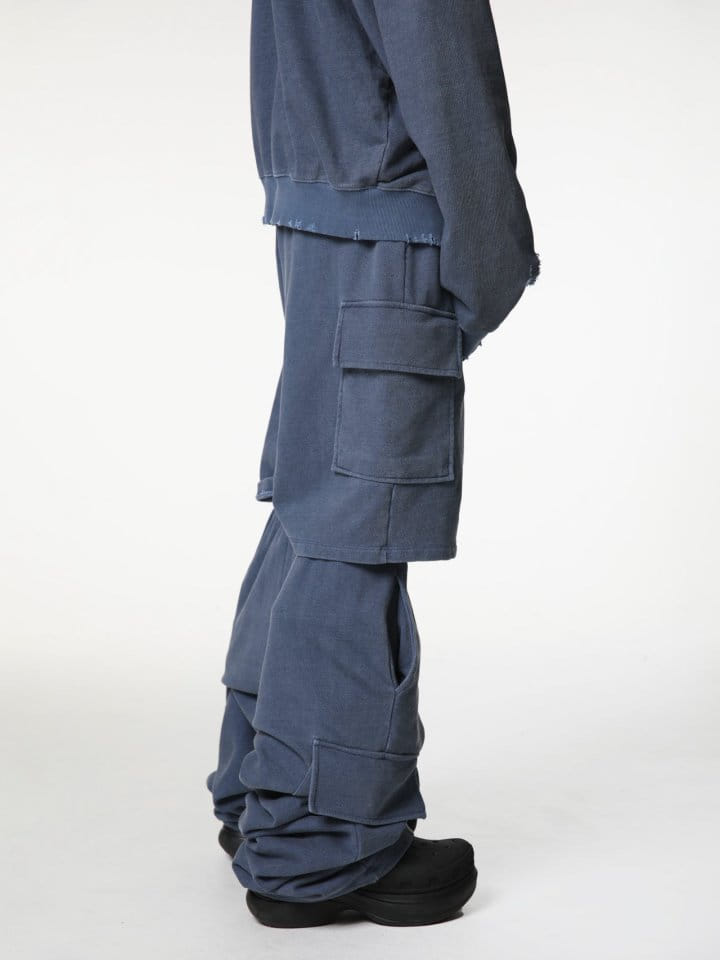 Paper Moon - Korean Women Fashion - #womensfashion - pigment pocket detail cargo sweat pants - 3