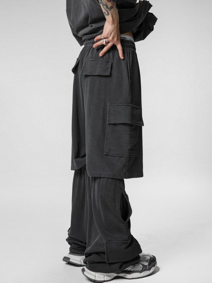 Paper Moon - Korean Women Fashion - #womensfashion - pigment pocket detail cargo bermuda pants - 2