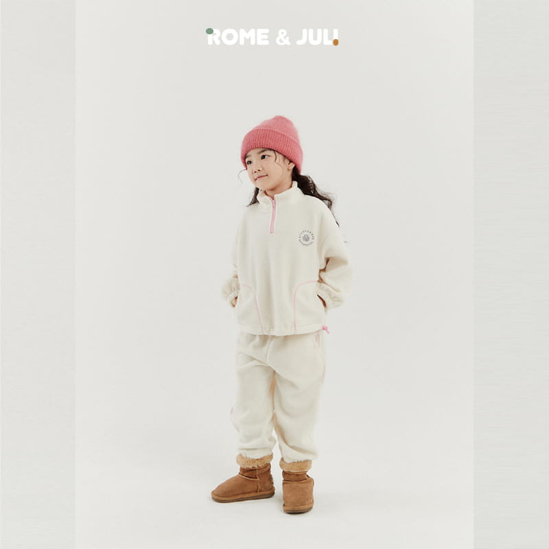 Rome Juli - Korean Children Fashion - #kidsstore - Fluffy Top Bottom Set - 11