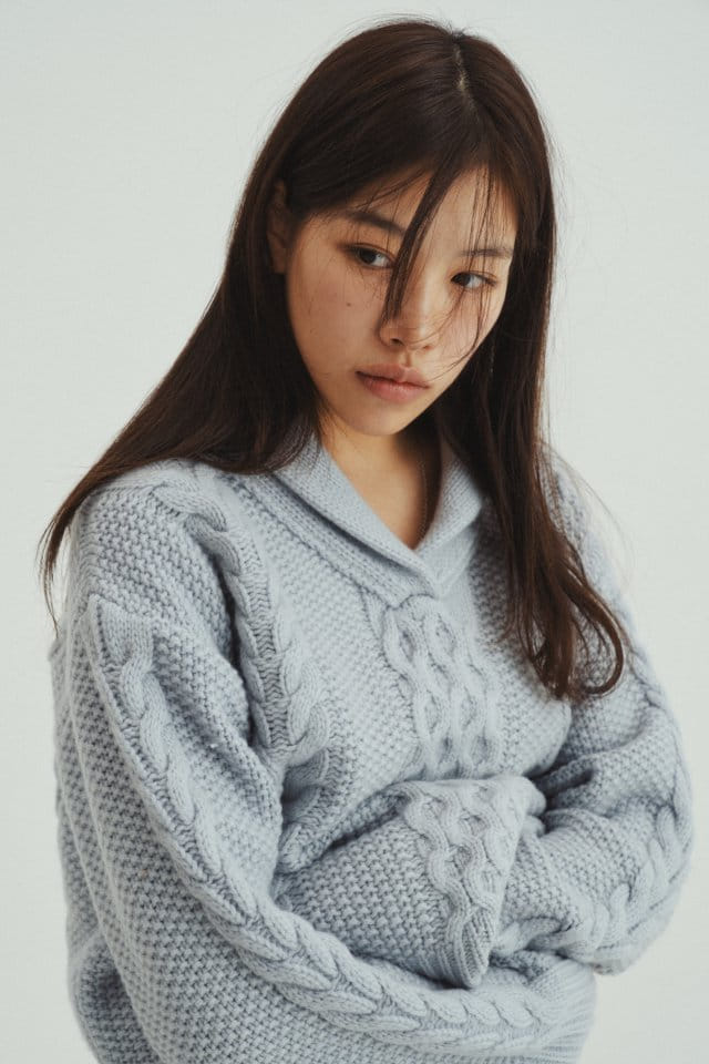 Charlotte - Korean Women Fashion - #thelittlethings - W Collar Twisted Kint - 2