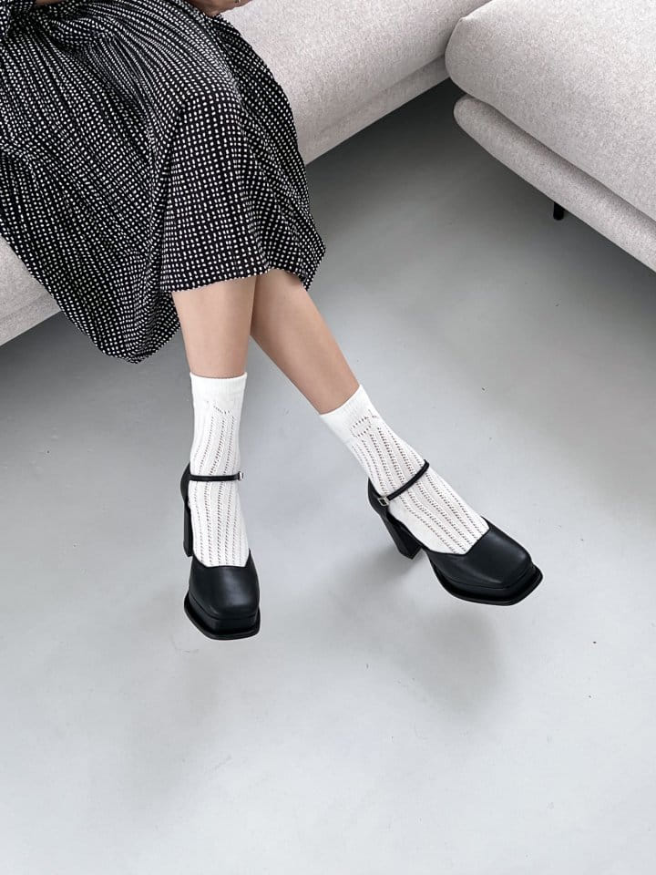 Golden Shoe - Korean Women Fashion - #pursuepretty - B1106 Slipper & Sandals - 3
