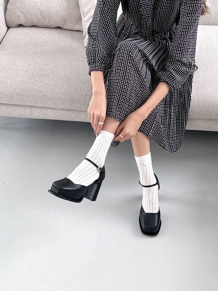 Golden Shoe - Korean Women Fashion - #pursuepretty - B1106 Slipper & Sandals - 4