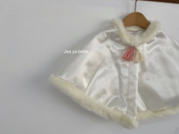 Jeaya & Mymi - Korean Baby Fashion - #babylifestyle - KkoKka Hanbok Cape - 5