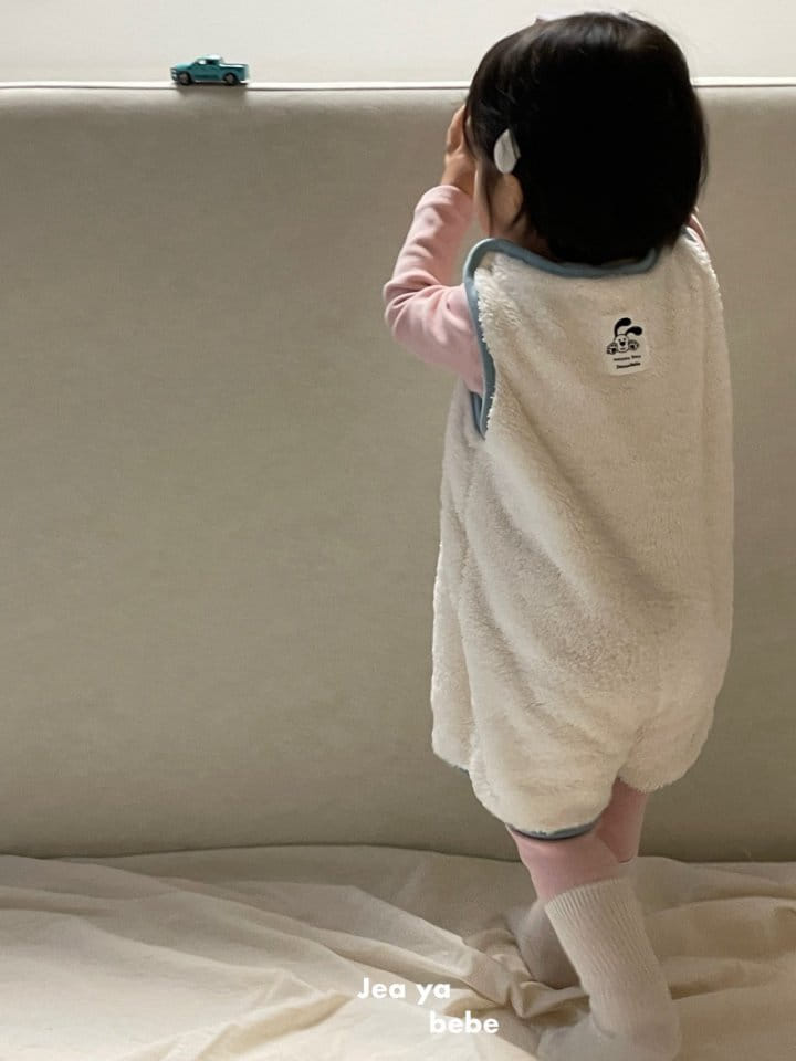Jeaya & Mymi - Korean Baby Fashion - #babyoutfit - BeBe Sleepwear Vest - 3