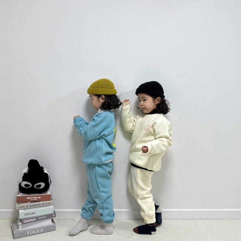 Little Rabbit - Korean Children Fashion - #littlefashionista - Fleece Smile Top Bottom Set - 4
