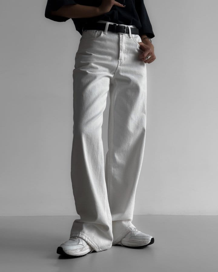 Paper Moon - Korean Women Fashion - #momslook - high rise wide leg white denim pants - 3