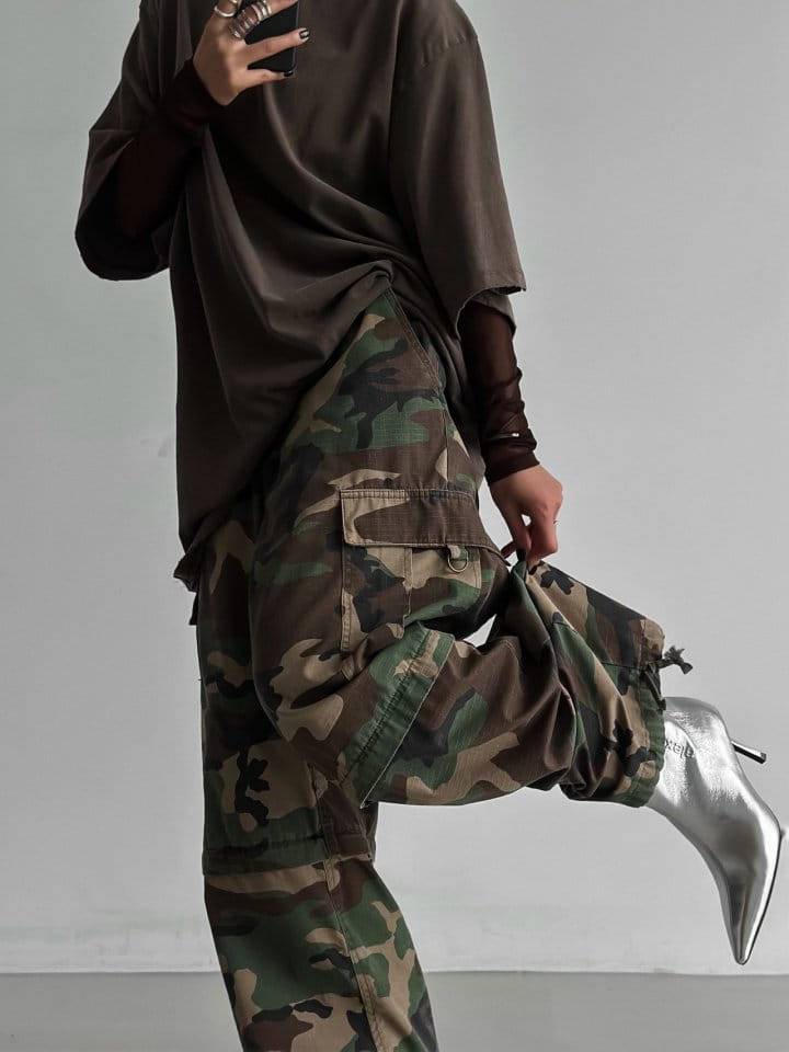 Paper Moon - Korean Women Fashion - #vintagekidsstyle - washed camouflage pattern pocket detail cargo trousers - 3