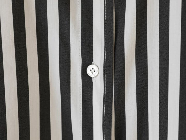 Paper Moon - Korean Women Fashion - #vintagekidsstyle -   Striped Pattern Oversized Button Down Shirt  - 6