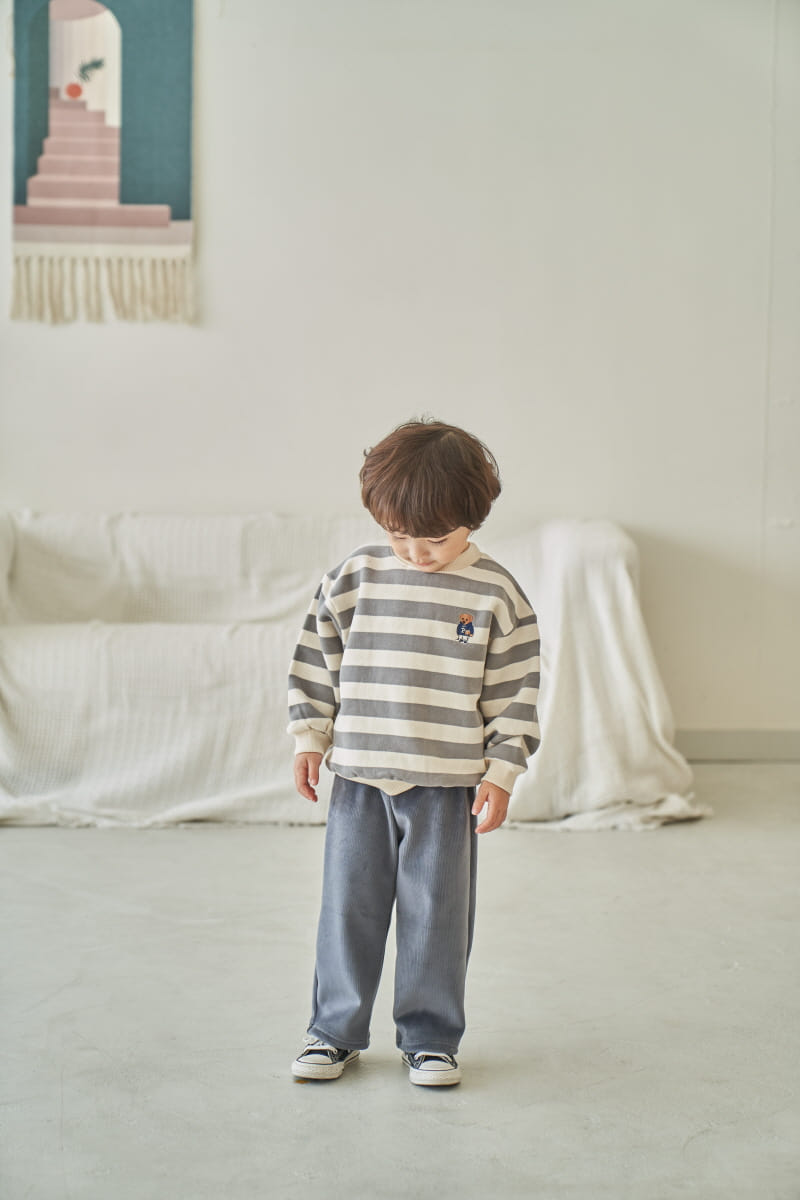 Pepper Mint - Korean Children Fashion - #designkidswear - ST P Bear Embroider Sweatshirt - 2