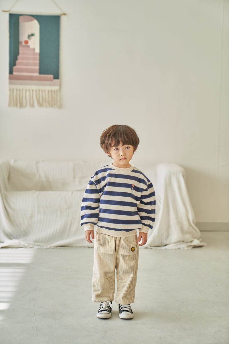 Pepper Mint - Korean Children Fashion - #kidsshorts - ST P Bear Embroider Sweatshirt - 5