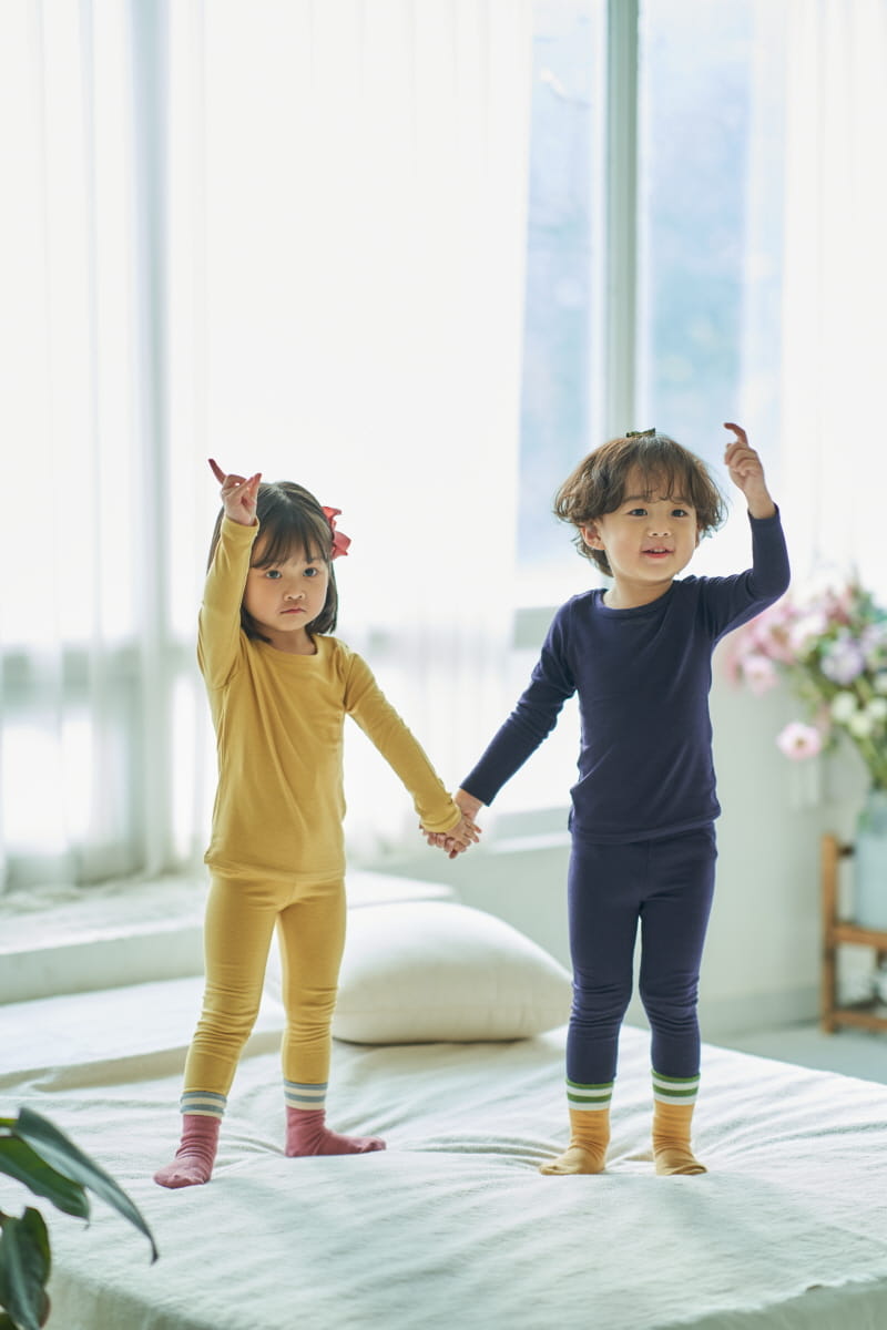 Pepper Mint - Korean Children Fashion - #kidsshorts - Easy Wear Top Bottom Set - 4