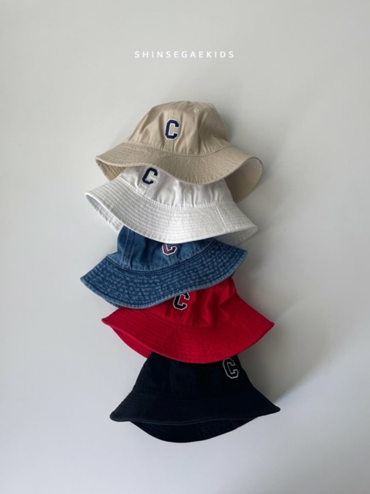 C Bucket Hat
