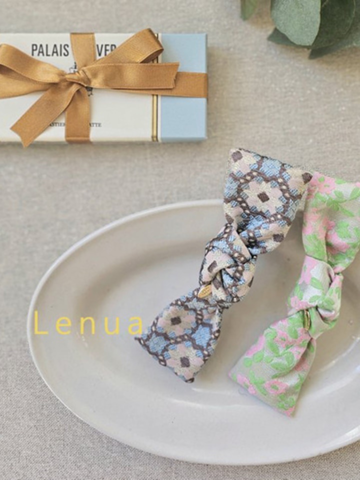 Manu Jacquard Hair Clip