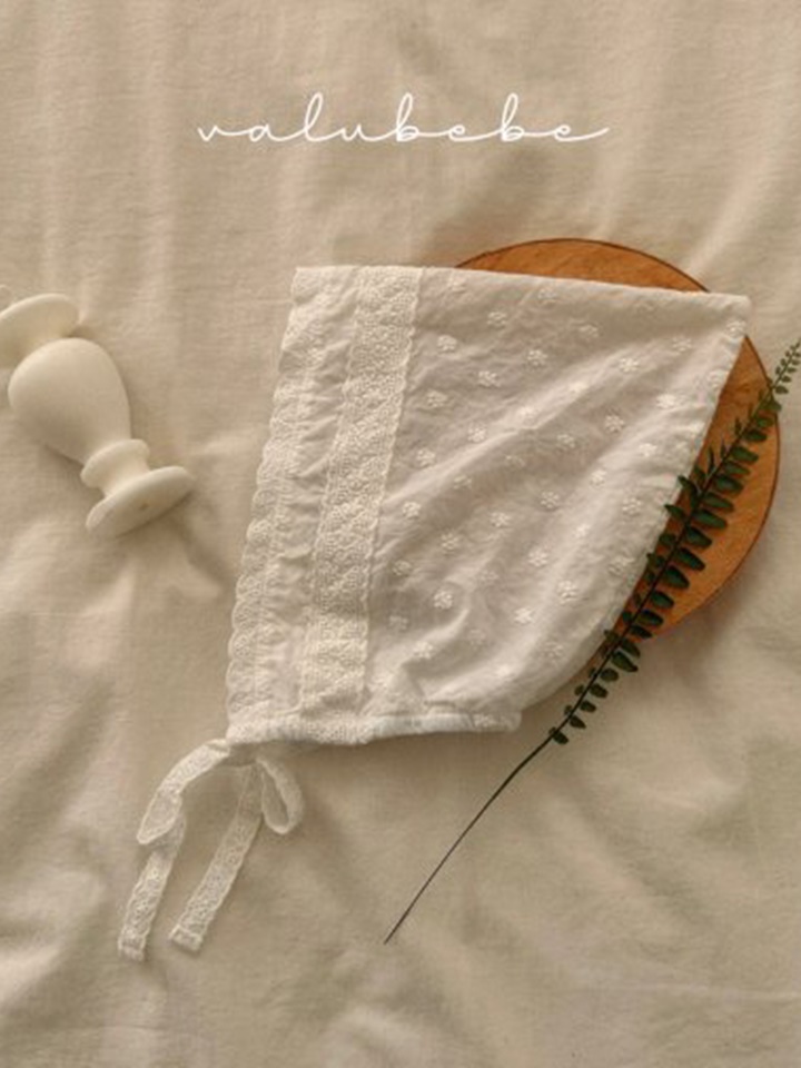 Lace Bonnet Hats