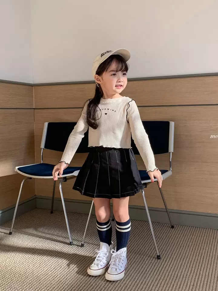 Unban Pleated Skirt