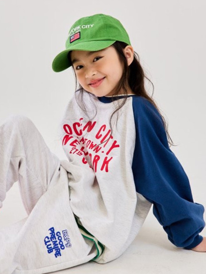 Raglan Sweatshirt