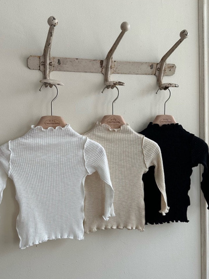 Wave Rib Turtleneck Tee