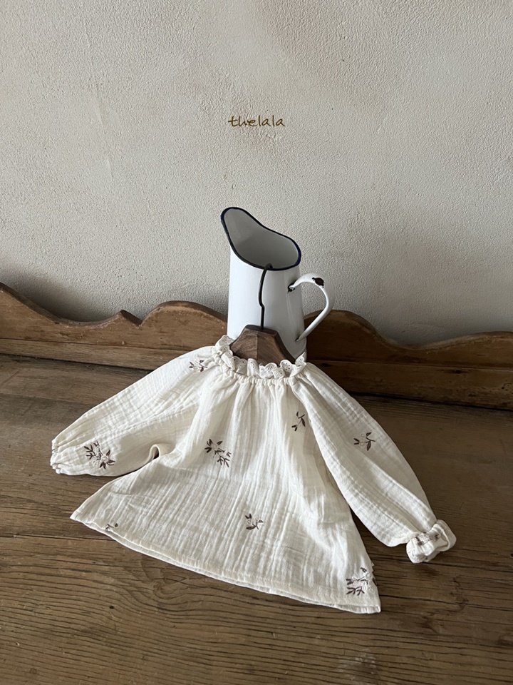 Songi Blouse