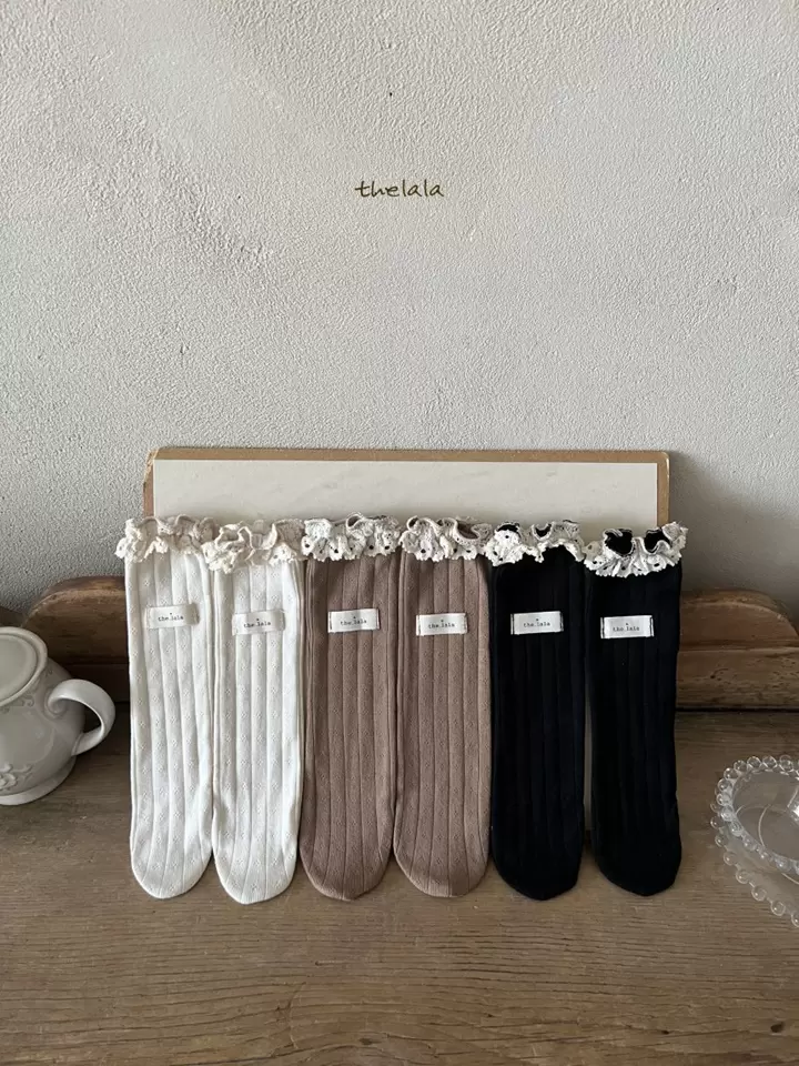 Moly Knee Socks